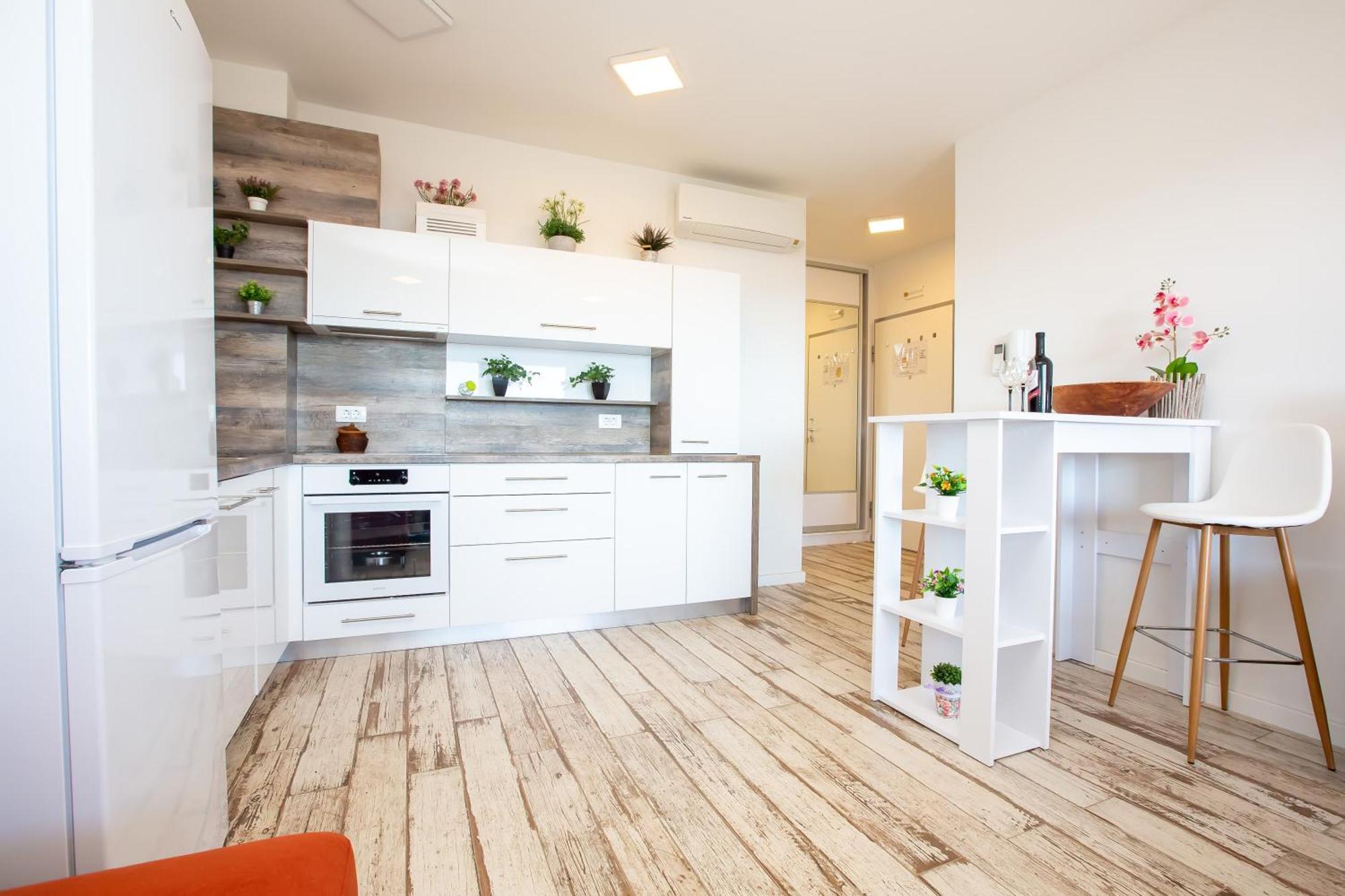 Coco & Charlie Apartment *